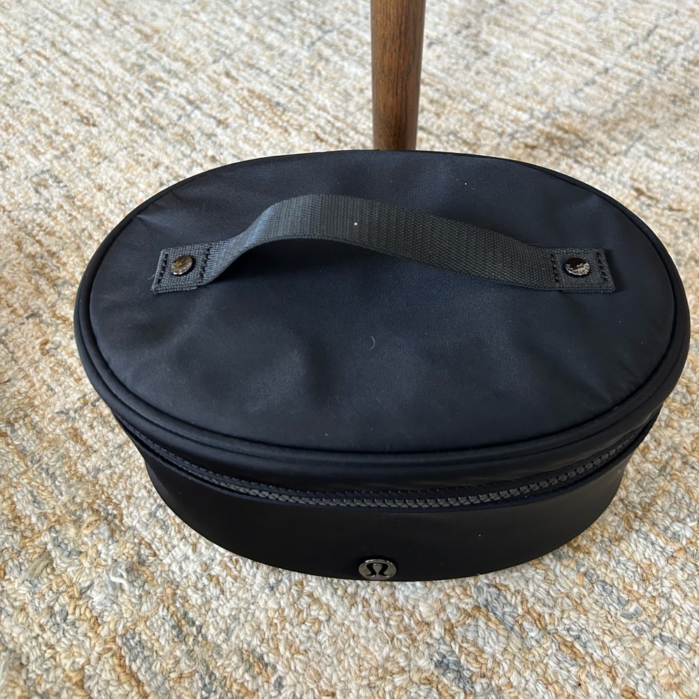 Lululemon vanity case